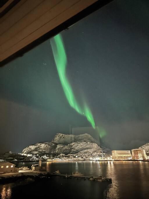 Koselig Toppleilighet Med Fantastisk Utsikt Apartment Svolvaer Bagian luar foto