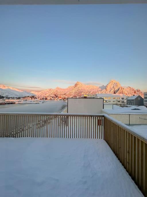 Koselig Toppleilighet Med Fantastisk Utsikt Apartment Svolvaer Bagian luar foto