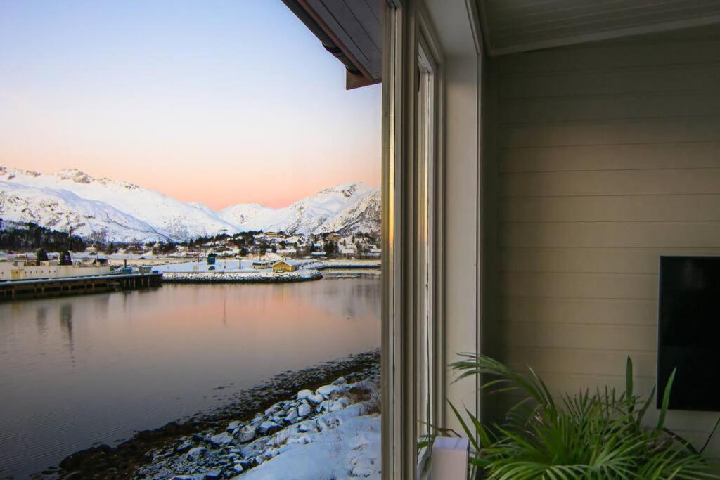 Koselig Toppleilighet Med Fantastisk Utsikt Apartment Svolvaer Bagian luar foto